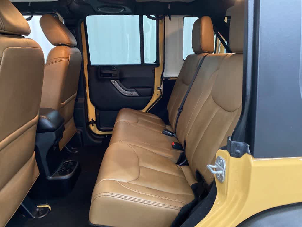 Used 2013 Jeep Wrangler Unlimited Sahara AWD/4WD image 16