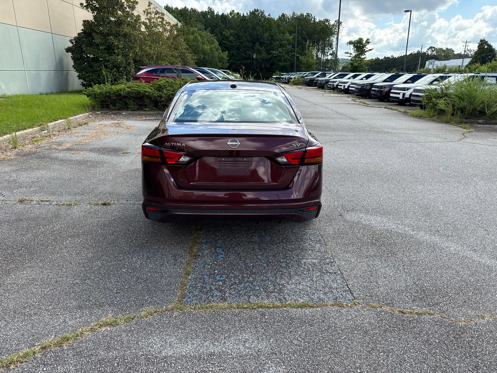 Used 2024 Nissan Altima 2.5 SV FWD image 10