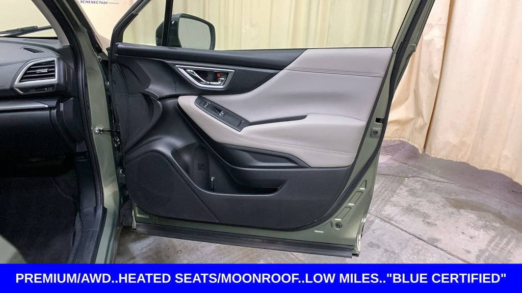 Used 2020 Subaru Forester Premium image 11