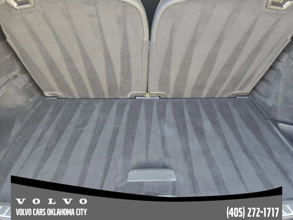 Certified 2025 Volvo XC90 B6 Plus image 32