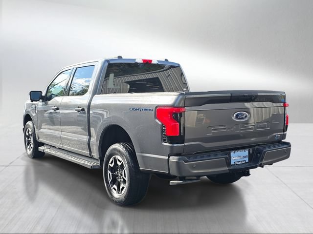 Used 2023 Ford F150 Lightning XLT AWD/4WD image 5