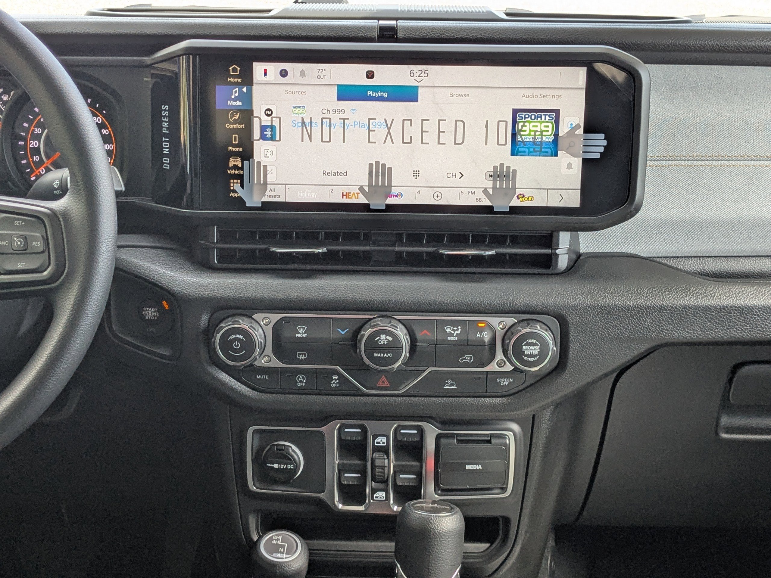 New 2026 Jeep Gladiator Sport image 17