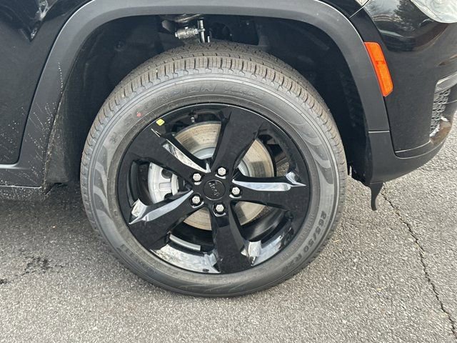 New 2025 Jeep Grand Cherokee L Limited w/ Black Appearance Package image 14