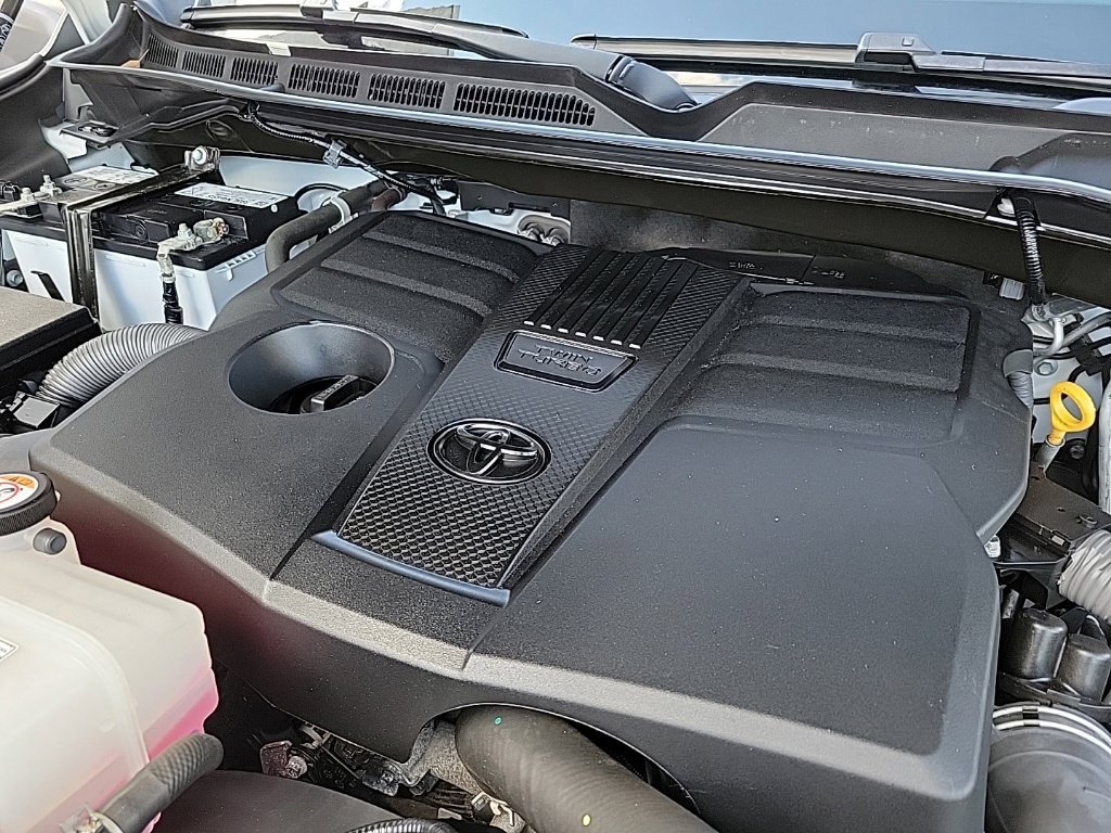 Used 2023 Toyota Tundra Limited AWD/4WD image 33