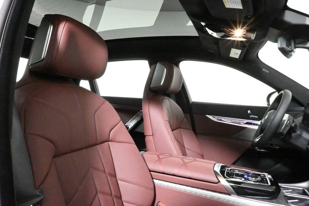 New 2026 BMW 740i xDrive image 34
