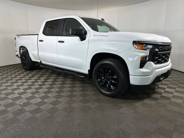 Used 2022 Chevrolet Silverado 1500 Custom AWD/4WD image 2
