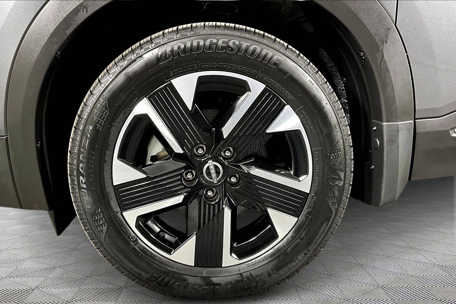 Certified 2025 Nissan Kicks SV w/ SV Premium Package image 35