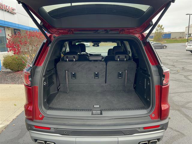 Used 2024 GMC Acadia Elevation image 9