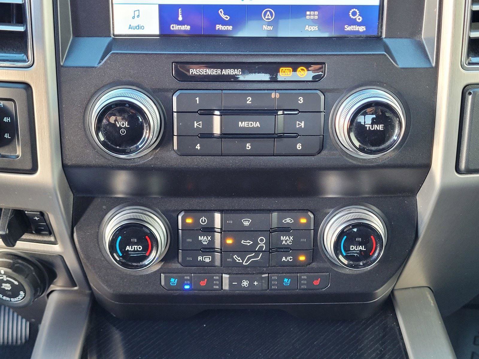 Used 2021 Ford F350 Platinum w/ FX4 Off-Road Package image 26