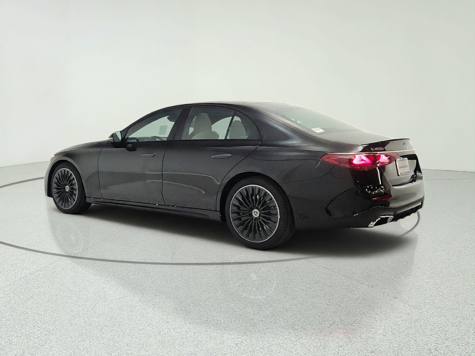 New 2027 Mercedes-Benz E 450 4MATIC Sedan image 7
