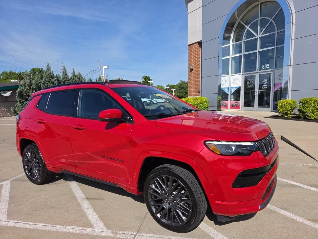 Certified 2022 Jeep Compass Limited w/ (RED) Package AWD/4WD image 2