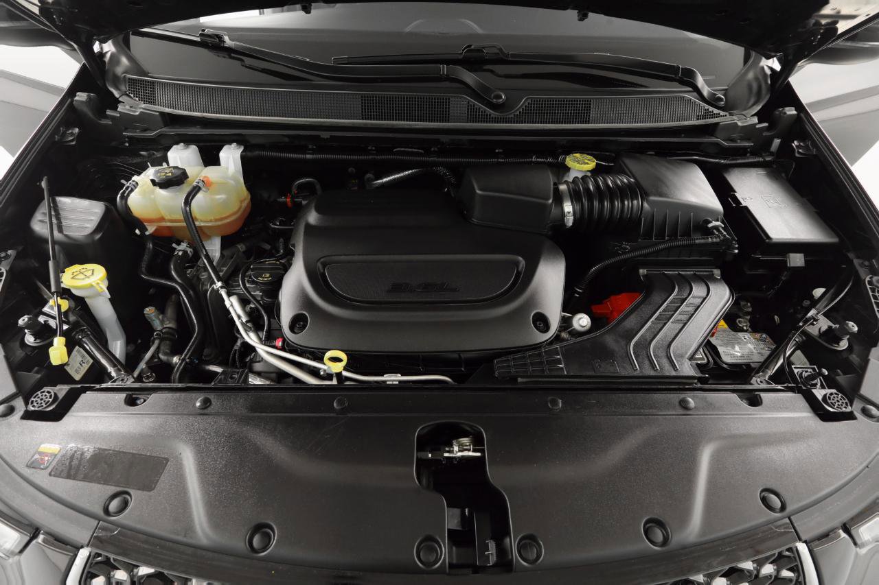 Used 2023 Chrysler Pacifica Touring-L image 38