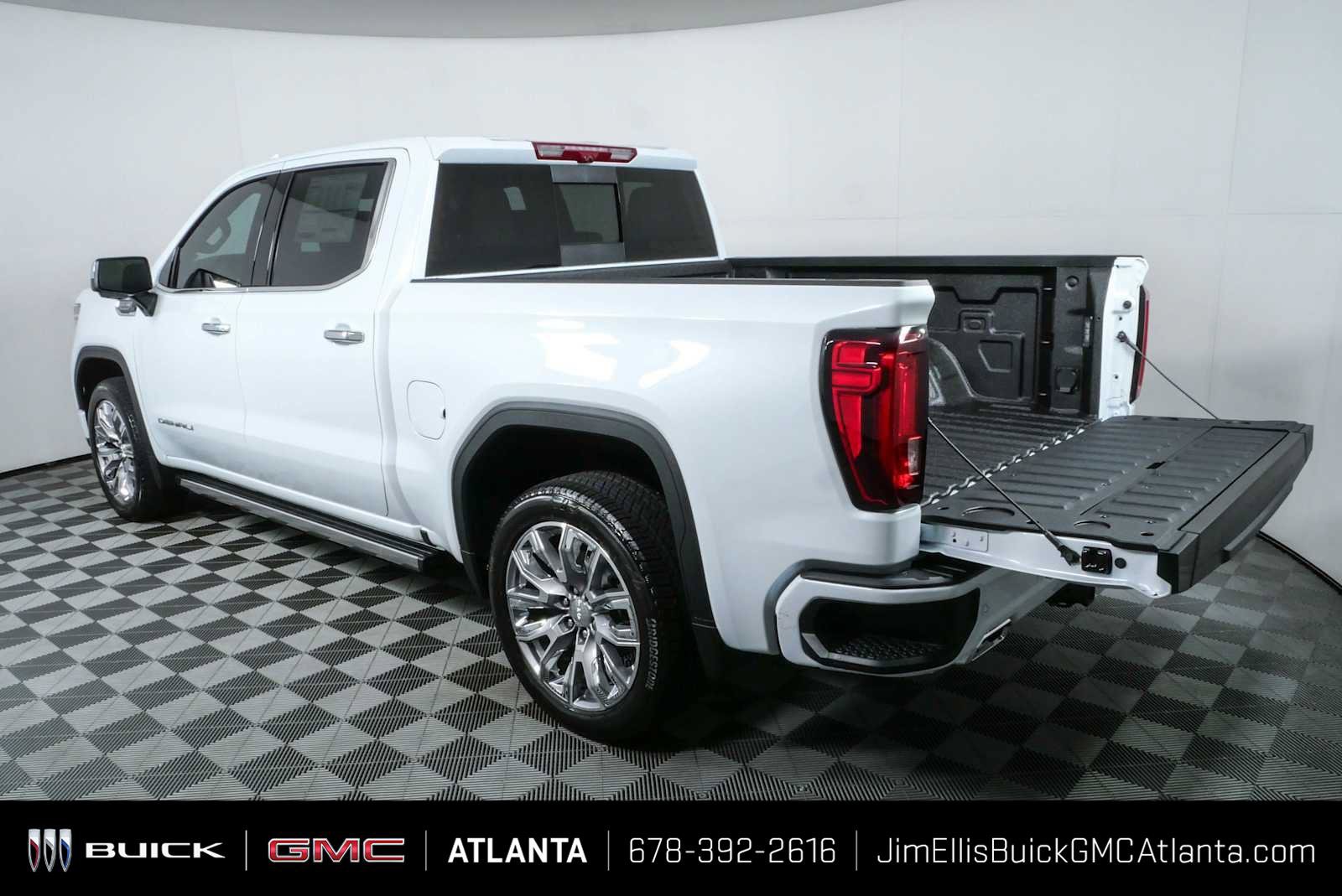 New 2026 GMC Sierra 1500 Denali w/ Denali Reserve Package AWD/4WD image 35