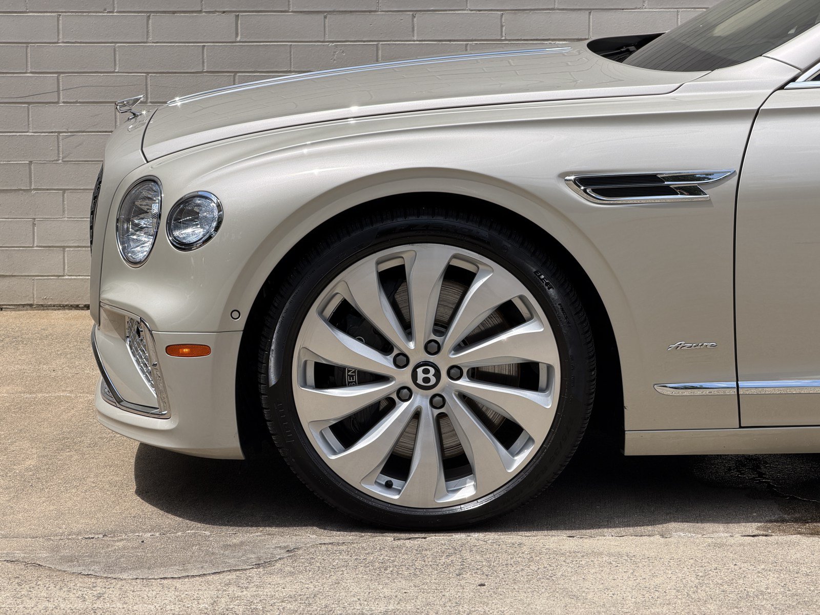 Used 2026 Bentley Flying Spur Azure AWD/4WD image 13