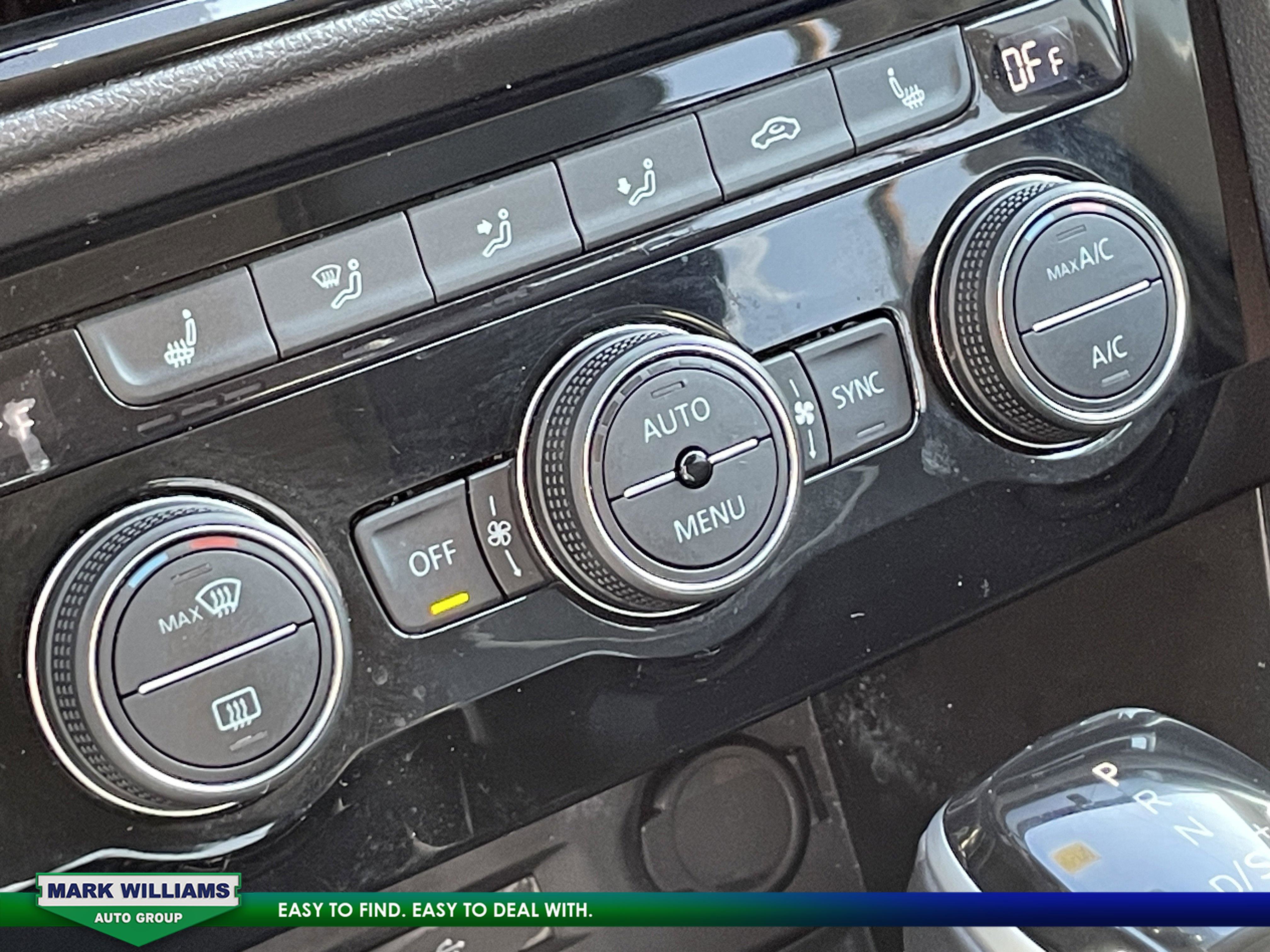 Used 2024 Volkswagen Taos SE image 21