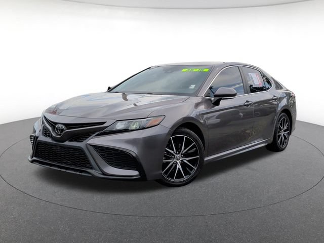 Used 2022 Toyota Camry SE