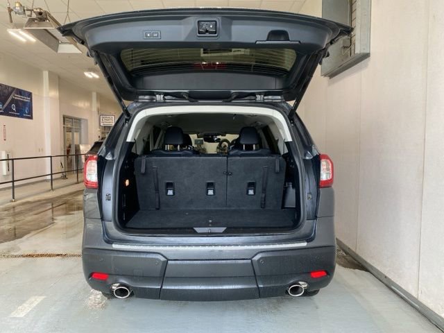Used 2021 Subaru Ascent Limited image 7