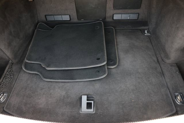 Used 2011 Audi A8 4.2 image 28