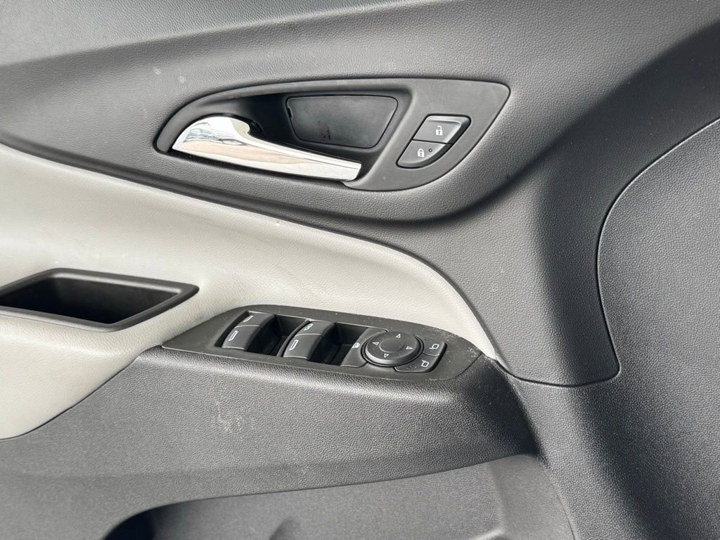 Used 2024 Chevrolet Equinox LS image 34