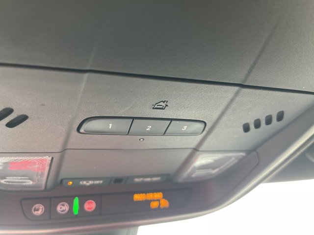 Used 2023 Buick Enclave Essence w/ Sport Touring Edition image 32