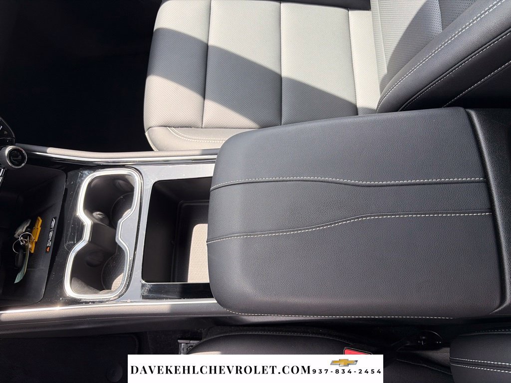 Used 2026 Chevrolet Traverse LT w/ Midnight/Sport Edition AWD/4WD image 16