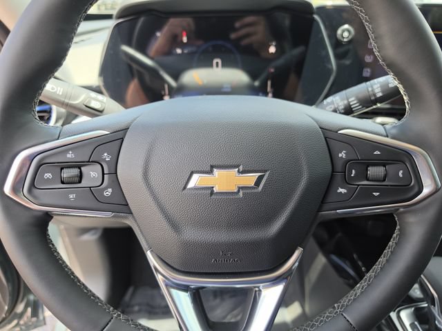 Used 2026 Chevrolet Trax LT w/ LT Convenience Package FWD image 32