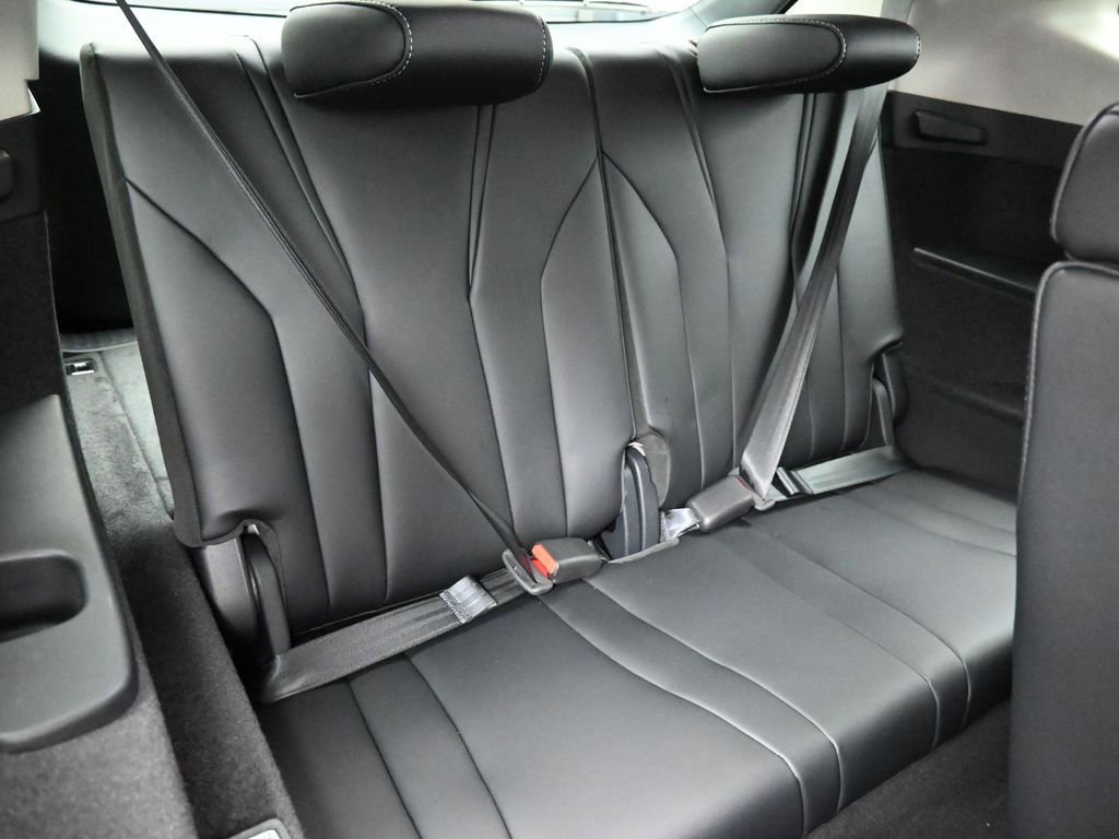 Certified 2025 Acura MDX SH-AWD w/ Technology Package image 25