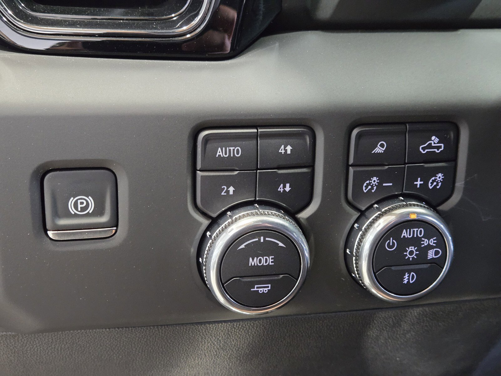New 2025 GMC Sierra 1500 AT4 w/ AT4 Premium Package image 14
