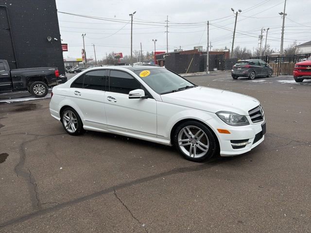 Used 2014 Mercedes-Benz C 300 4MATIC Sedan image 1