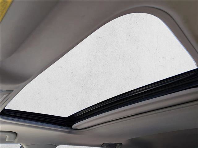 Used 2020 Toyota RAV4 XLE w/ Convenience Package FWD image 14