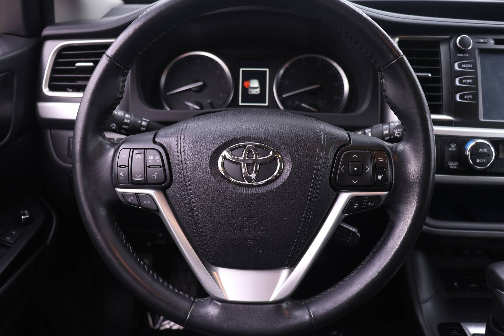 Used 2018 Toyota Highlander SE AWD/4WD image 18