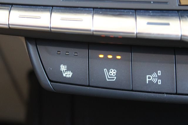 Used 2022 Cadillac XT4 Premium Luxury w/ Technology Package FWD image 20