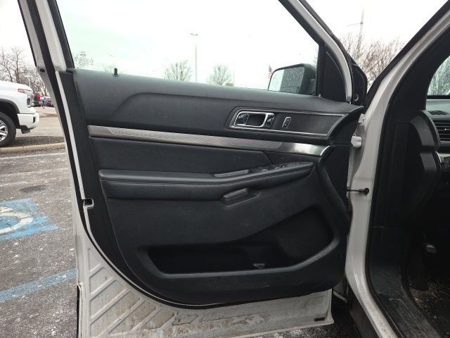 Used 2019 Ford Explorer XLT w/ Equipment Group 202A image 23