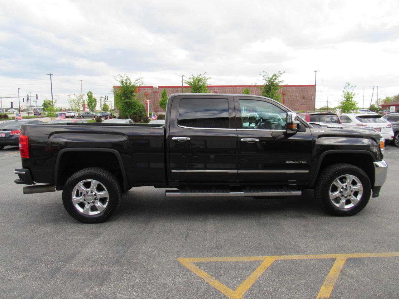 Used 2018 GMC Sierra 2500 SLT w/ Duramax Plus Package AWD/4WD image 9