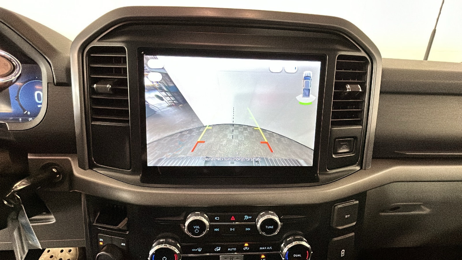Used 2025 Ford F150 XLT AWD/4WD image 27