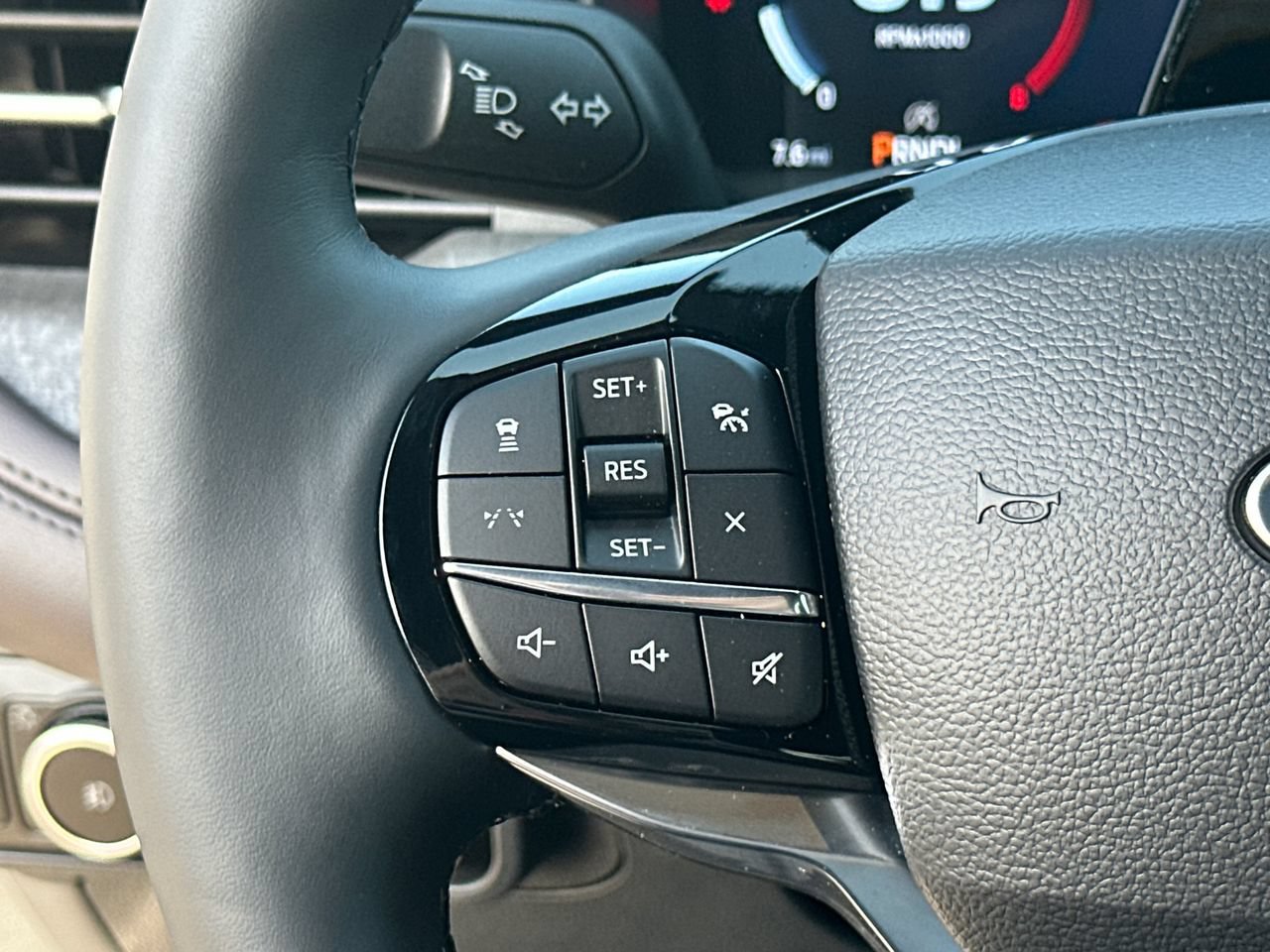 New 2026 Ford Explorer Platinum RWD image 25
