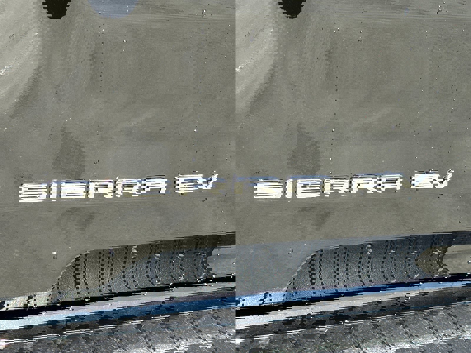 Used 2026 GMC Sierra EV Elevation image 10