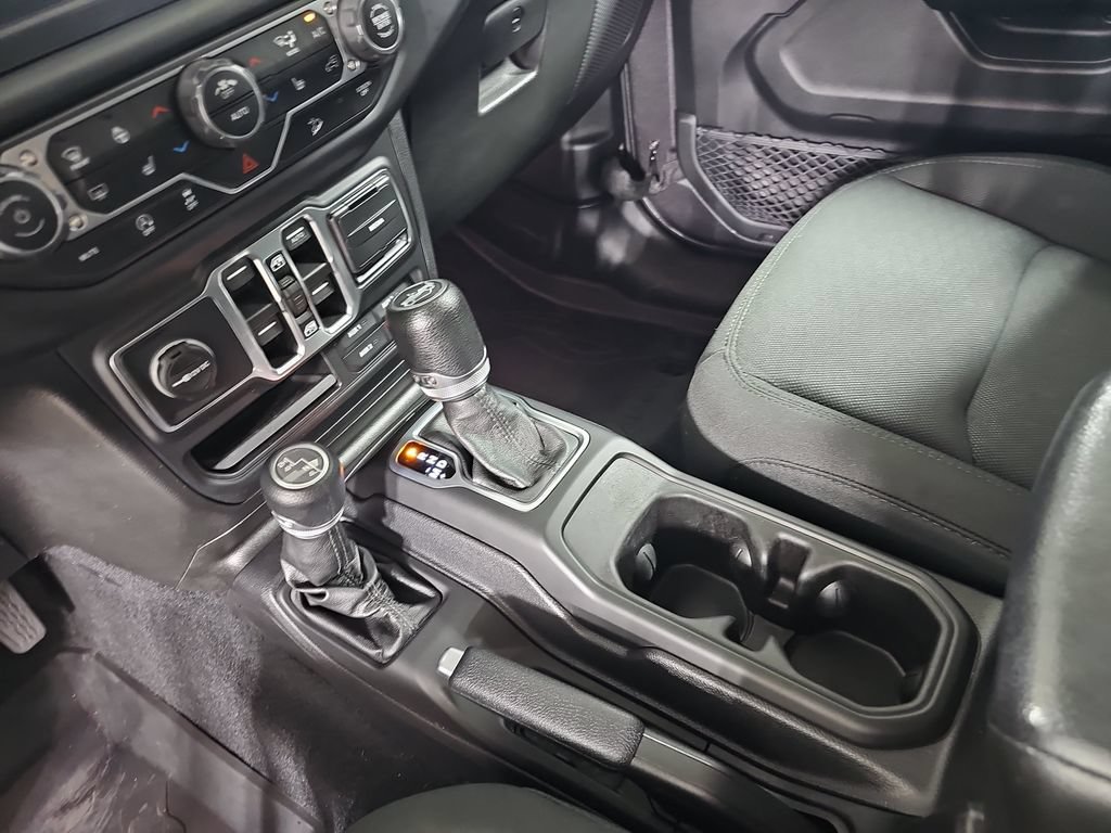 Used 2018 Jeep Wrangler Unlimited Sport S AWD/4WD image 29