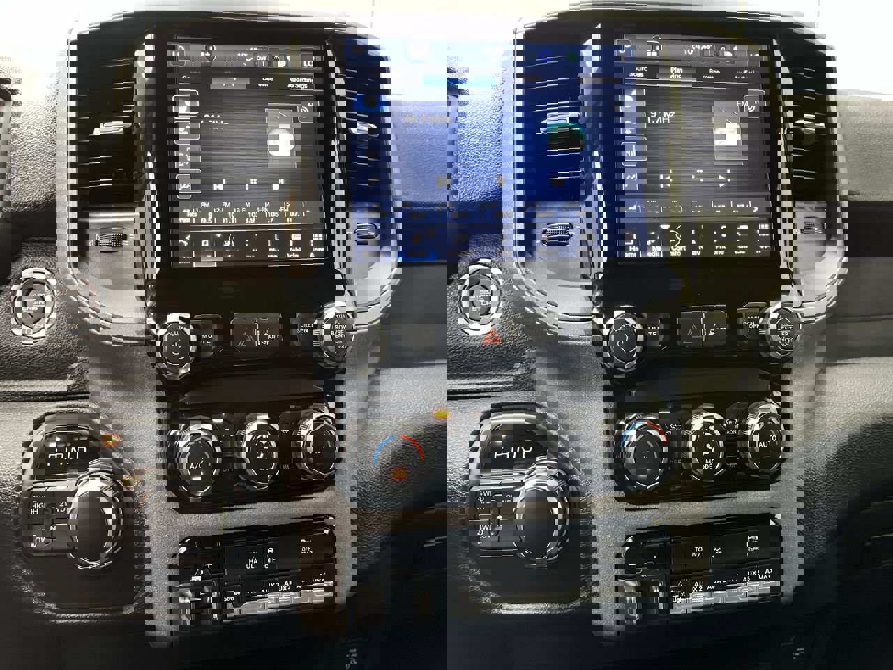 Used 2024 RAM 3500 Tradesman w/ Safety Group image 16