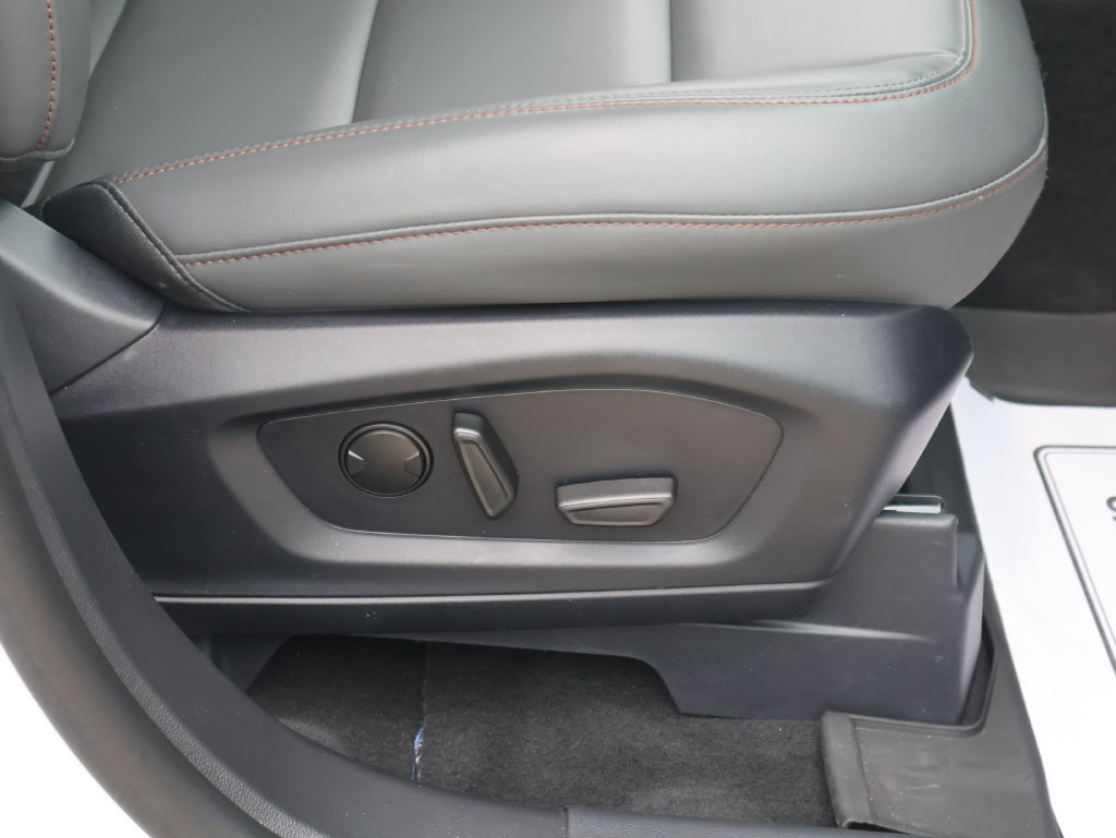 New 2026 Ford Explorer Active w/ Active Comfort Package AWD/4WD image 10