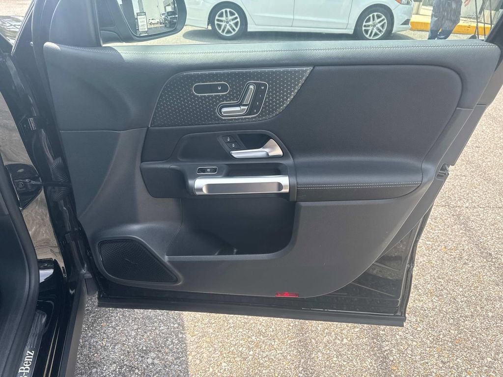 Used 2024 Mercedes-Benz GLB 250 GLB 250 image 13