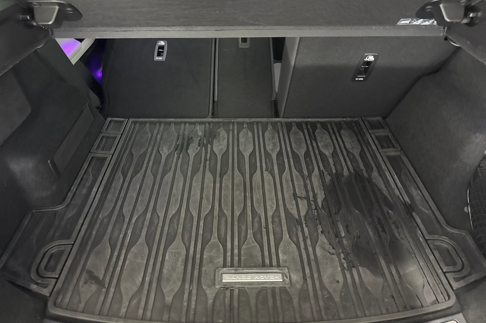 Used 2024 Land Rover Range Rover Evoque Dynamic SE image 33