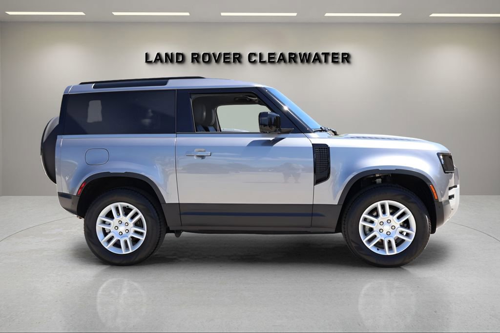 Used 2023 Land Rover Defender 90 S image 5