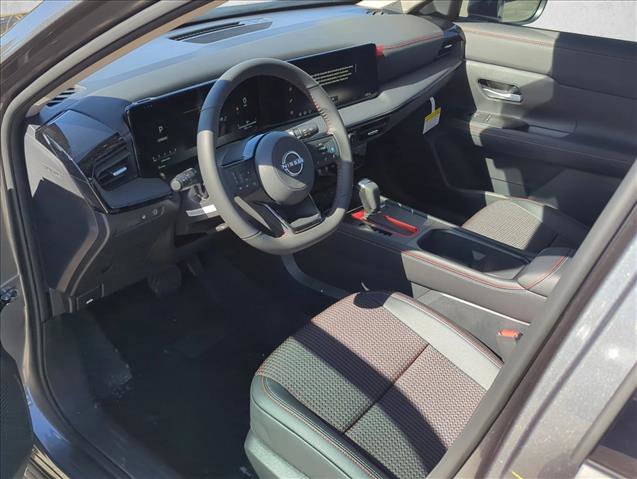 New 2026 Nissan Kicks SR image 9