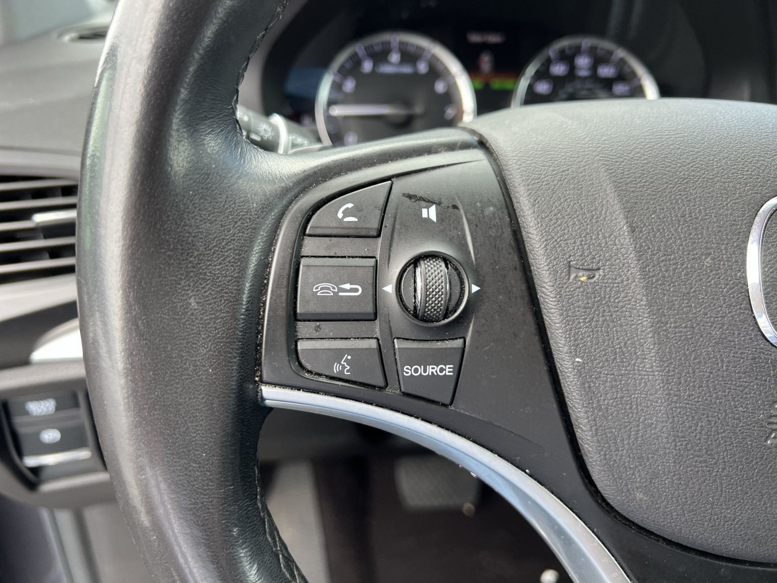Certified 2020 Acura MDX SH-AWD w/ Technology Package image 30