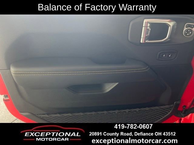 Used 2025 Jeep Wrangler Unlimited Sahara w/ Safety Group image 34