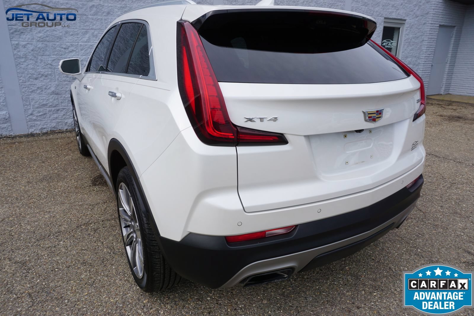 Used 2019 Cadillac XT4 Premium Luxury w/ Technology Package FWD image 9