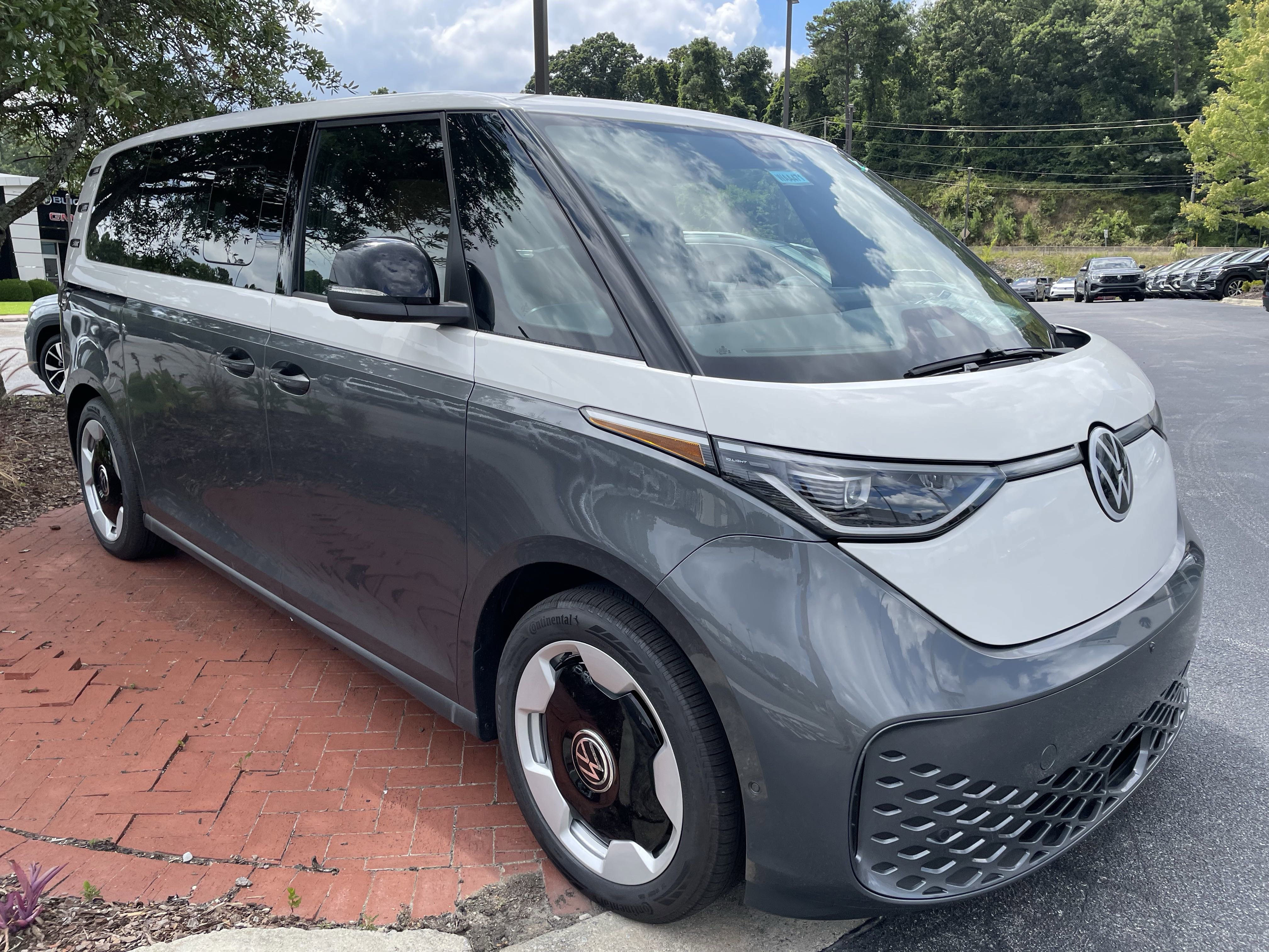 New 2025 Volkswagen ID. Buzz Pro S Plus image 3