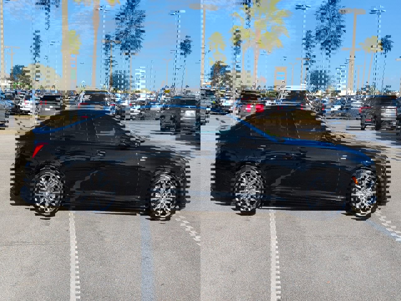 Used 2025 Cadillac CT5 V image 3