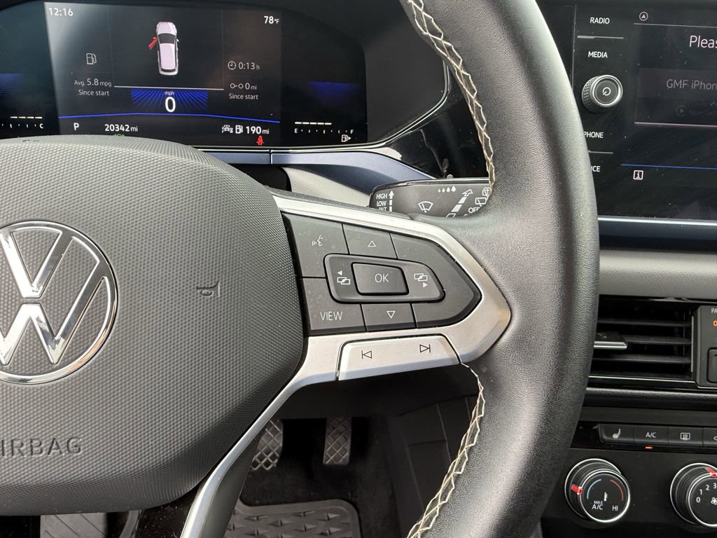 Used 2022 Volkswagen Taos SE FWD image 15